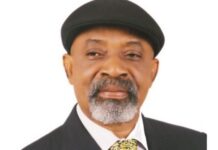 VIDEO: Ngige makes surprise appearance at APC caucus meeting after bail Ngige, civil servants