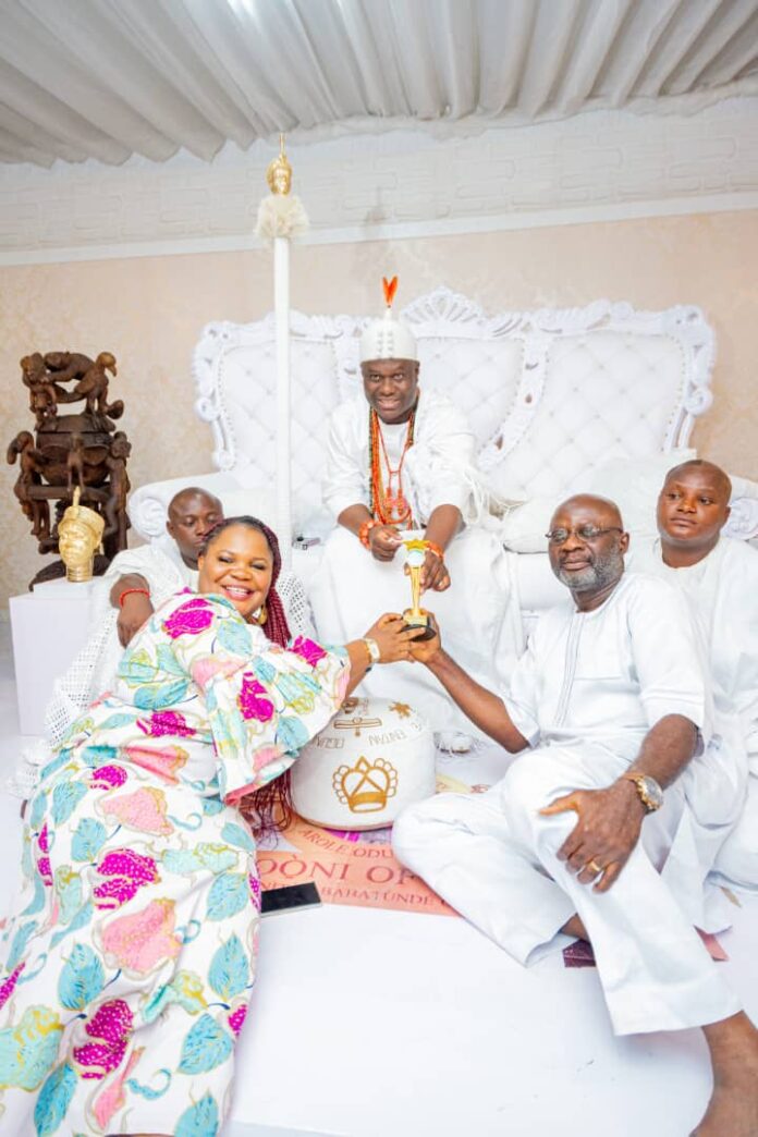 PHOTO-2021-10-19-21-59-37