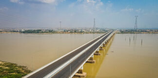 Fashola, pay toll , Umahi