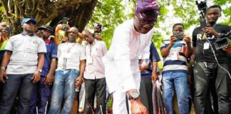 Gov Sanwo-Olu wins polling unit Sanwo-Olu