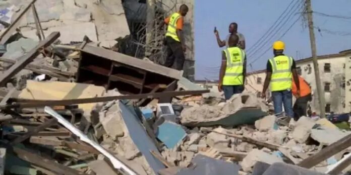 three-Storey buildin