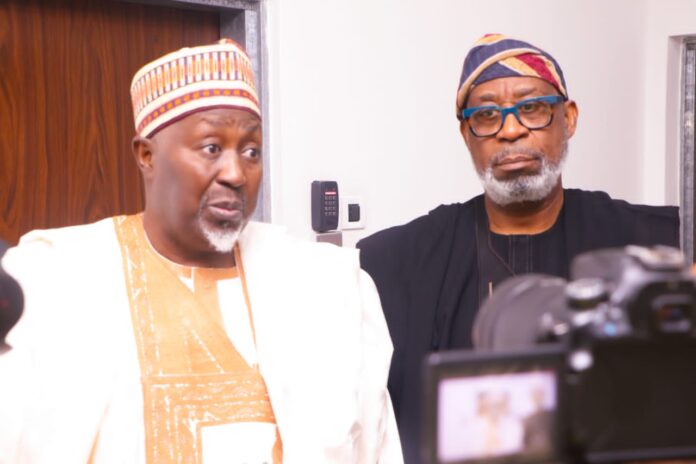 PHOTO-2023-12-15-07-31-43 Alake