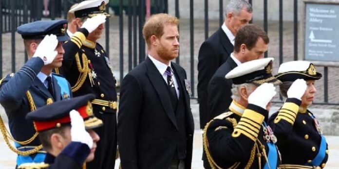 Prince Harry decides to make amends with the royal family