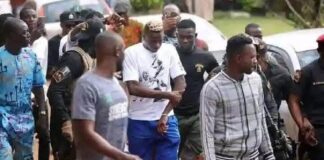 Osimhen gifts 2,000 Keke NAPEP, foodstuffs to his ‘hood’ + Photos