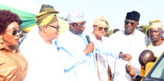 Leaders commend Okeowo over empowerment, food palliatives in Lagos Ifelodun LCDA