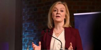Liz Truss sends legal threat to Starmer over claim she crashed UK economy