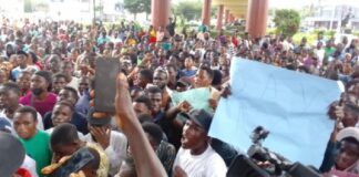 Students protest against renaming of Poly Ibadan after Olunloyo