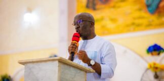 Okpebholo leads cabinet, APC leaders to thanksgiving mass, reaffirms commitment to security, development