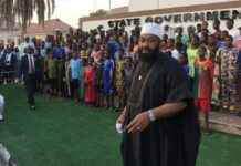 100 abducted Niger state students rescued, handed over to govt