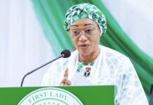 Remi Tinubu disburses N50m to 250 elderly women in Ebonyi